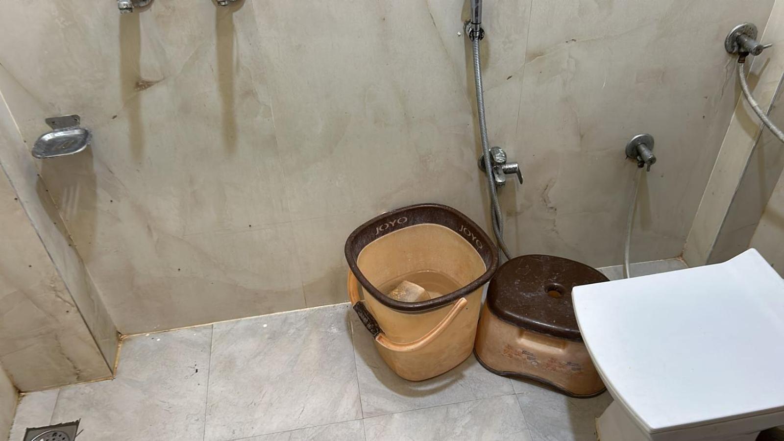 Hotel Empire Uddzsaín Kültér fotó