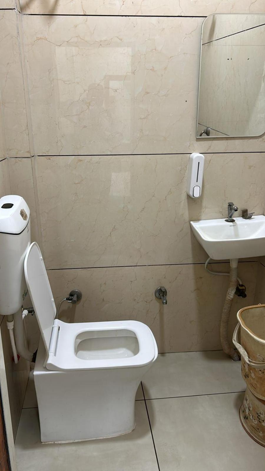 Hotel Empire Uddzsaín Kültér fotó